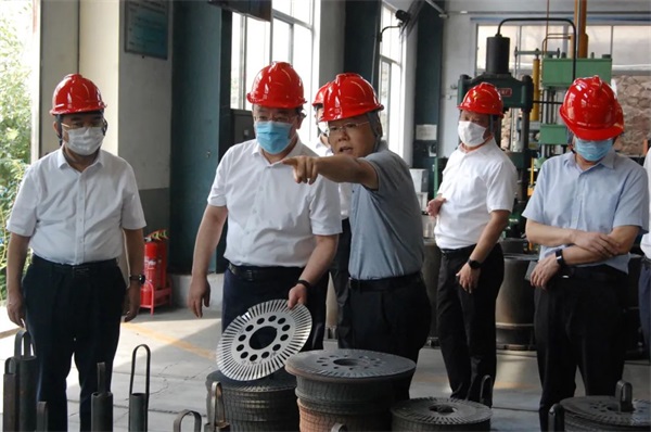 威海市委书记闫剑波莅临j九游会官网电机调研